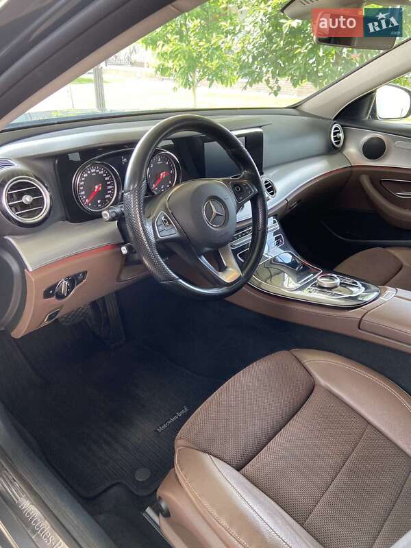 Универсал Mercedes-Benz E-Class 2017 в Черновцах