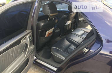 Седан Mercedes-Benz E-Class 2001 в 
