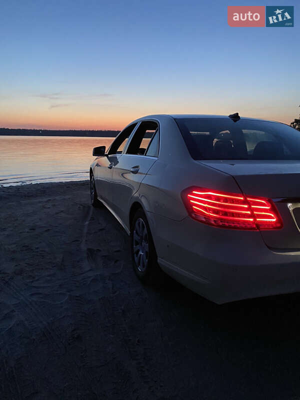 Седан Mercedes-Benz E-Class 2015 в Николаеве