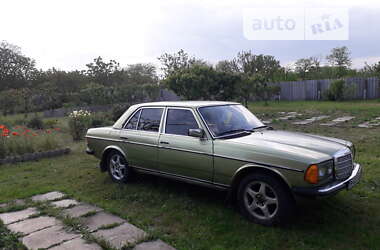 Седан Mercedes-Benz E-Class 1979 в Одессе