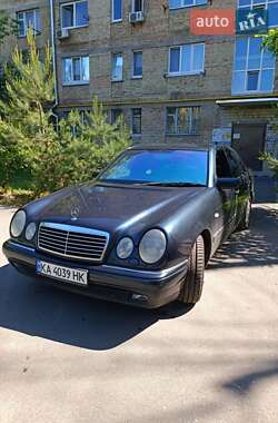 Седан Mercedes-Benz E-Class 1995 в Киеве