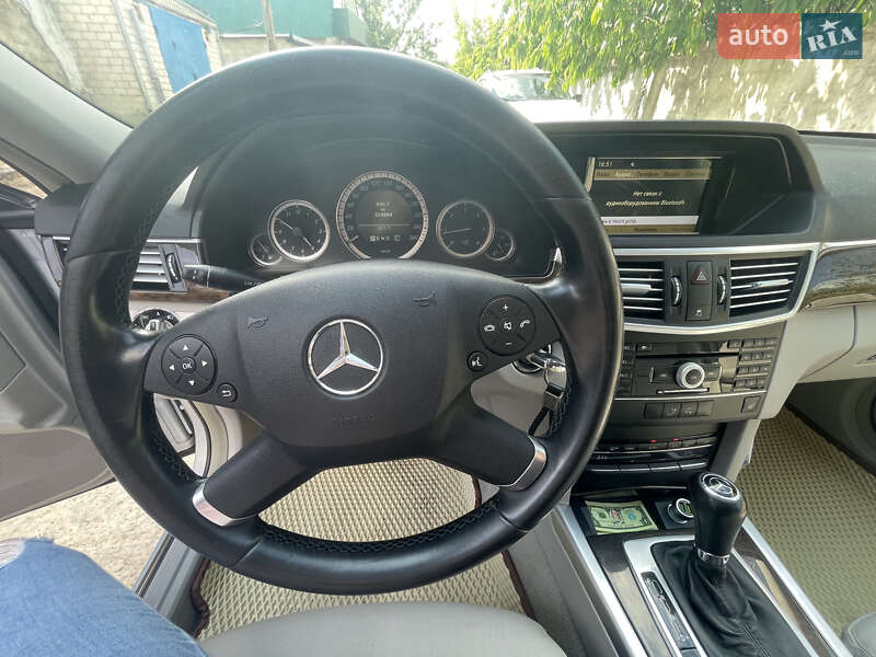Универсал Mercedes-Benz E-Class 2010 в Кременце