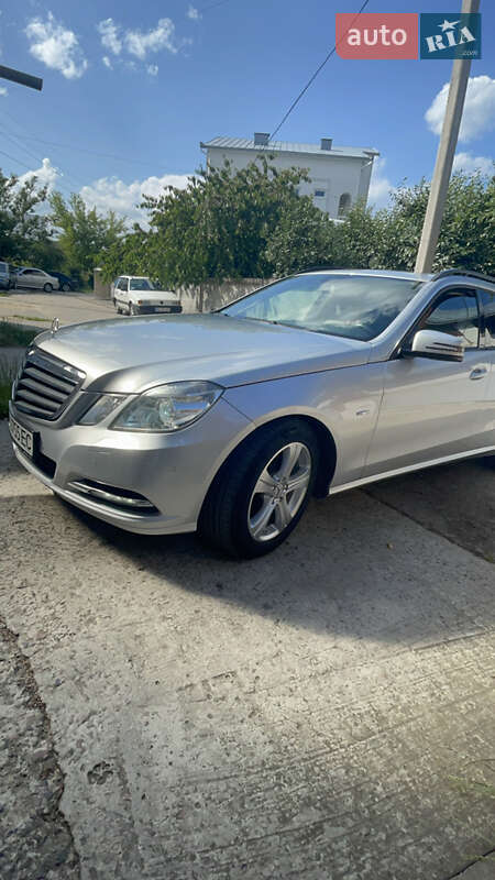 Универсал Mercedes-Benz E-Class 2010 в Кременце