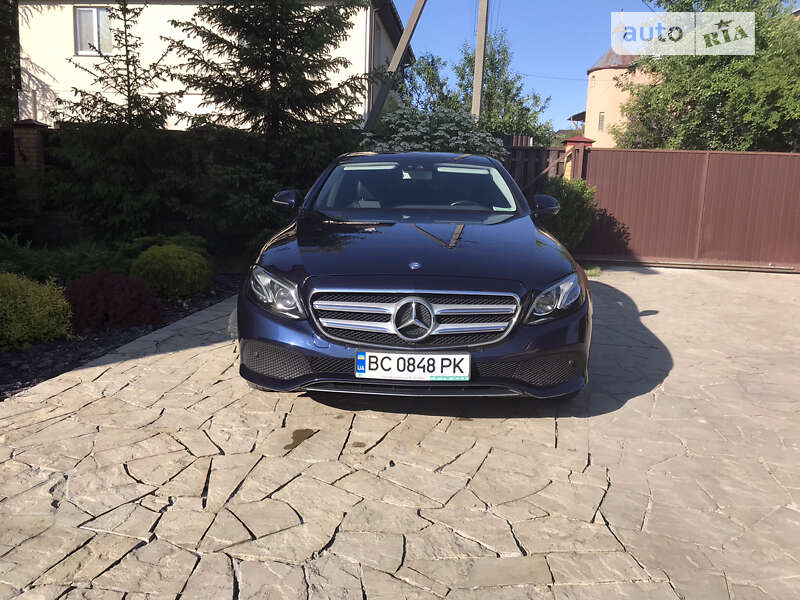 Седан Mercedes-Benz E-Class 2016 в Львове