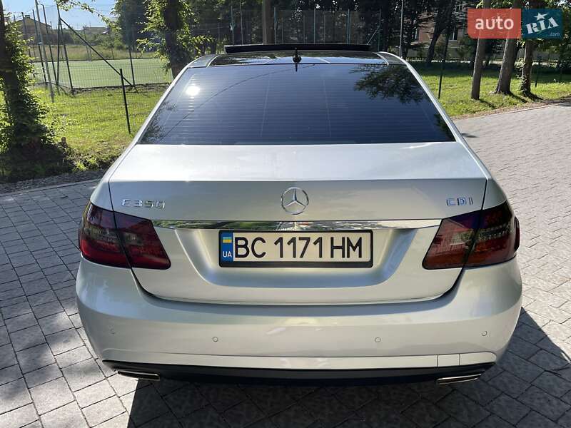 Седан Mercedes-Benz E-Class 2009 в Львові