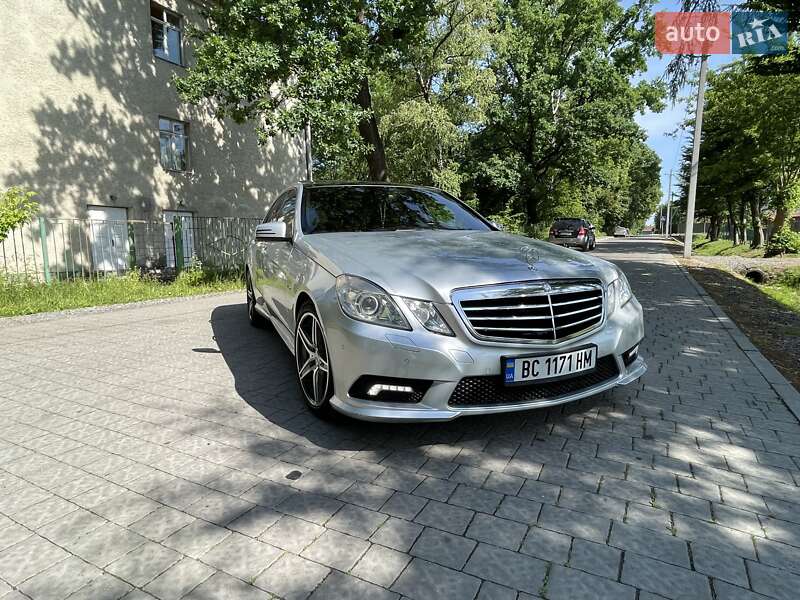 Седан Mercedes-Benz E-Class 2009 в Львове