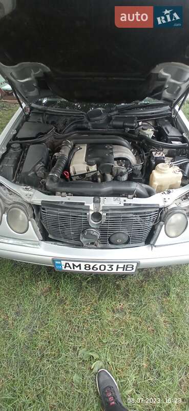 Седан Mercedes-Benz E-Class 1997 в Житомирі