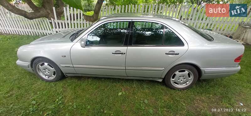 Седан Mercedes-Benz E-Class 1997 в Житомирі