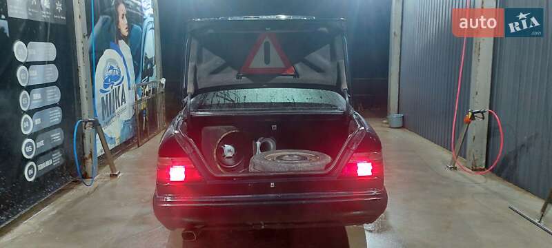 Седан Mercedes-Benz E-Class 1995 в Виноградове
