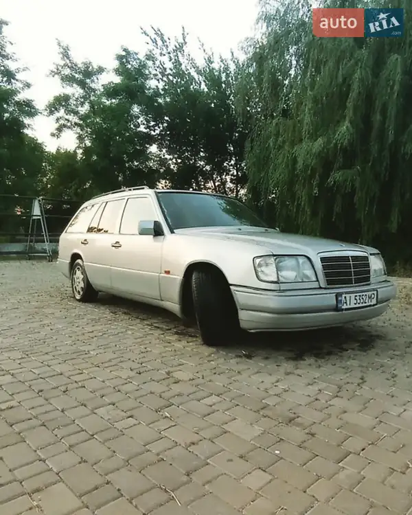 Mercedes-Benz E-Class 1994