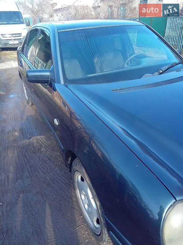 Седан Mercedes-Benz E-Class 1997 в Запоріжжі