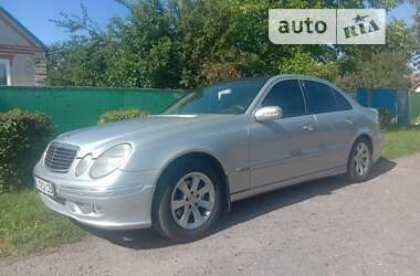 Седан Mercedes-Benz E-Class 2002 в Гадяче