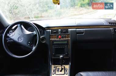 Універсал Mercedes-Benz E-Class 1999 в  фото 16 Універсал Mercedes-Benz E-Class 1999 в