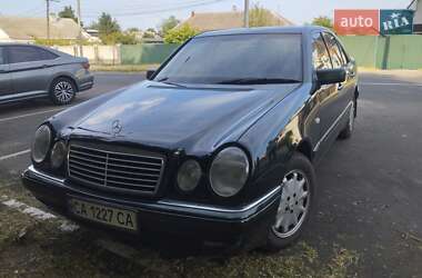 Седан Mercedes-Benz E-Class 1999 в Черкассах