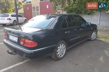 Седан Mercedes-Benz E-Class 1999 в Черкассах