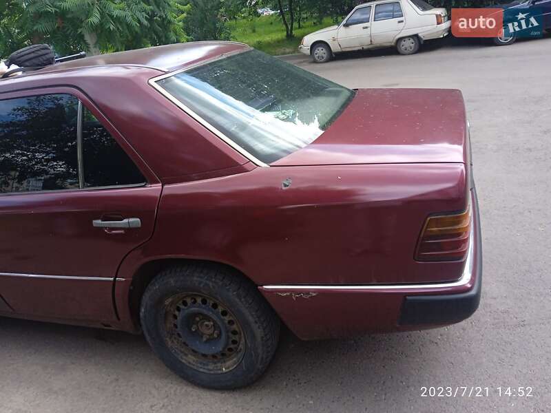 Седан Mercedes-Benz E-Class 1992 в Луцке