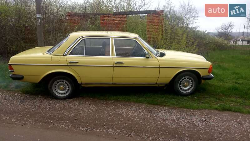 Седан Mercedes-Benz E-Class 1978 в Вільшанці