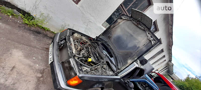 Седан Mercedes-Benz E-Class 1991 в Шумске