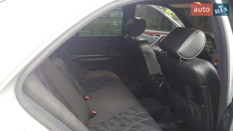 Седан Mercedes-Benz E-Class 1998 в Світловодську