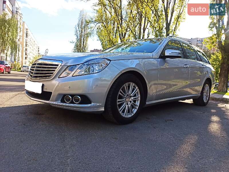 Универсал Mercedes-Benz E-Class 2011 в Киеве