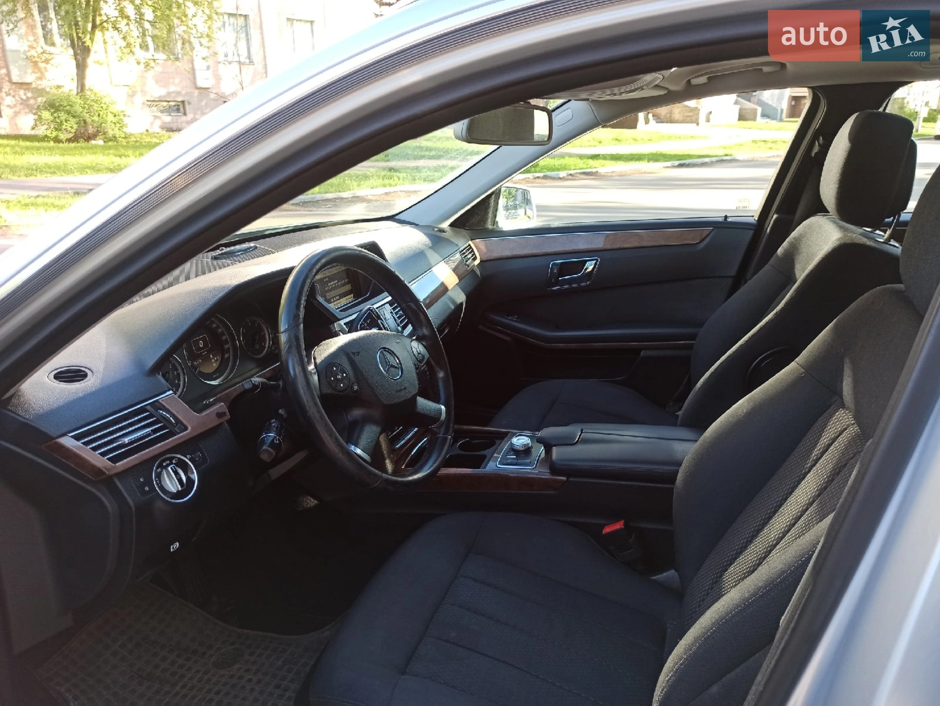 2011 Mercedes-Benz E-klasse - мініатюра 12