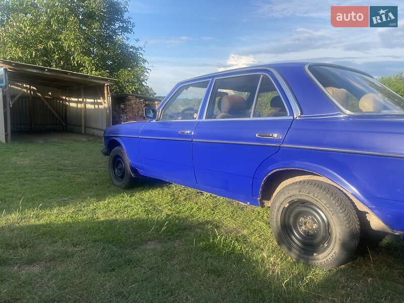 Седан Mercedes-Benz E-Class 1981 в Хмельнике