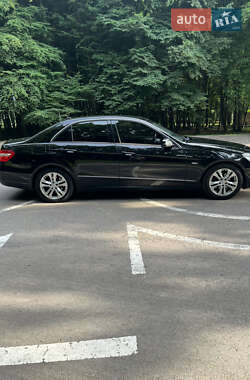 Седан Mercedes-Benz E-Class 2011 в 