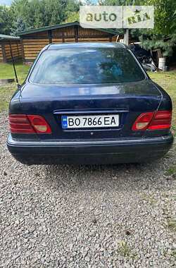 Седан Mercedes-Benz E-Class 1997 в Львове