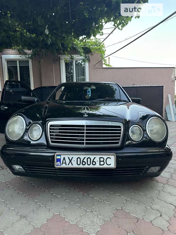 Седан Mercedes-Benz E-Class 1998 в Харкові