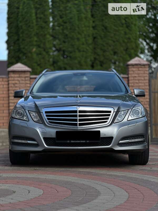 Універсал Mercedes-Benz E-Class 2013 в Чернівцях