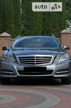 Універсал Mercedes-Benz E-Class 2013 в Чернівцях