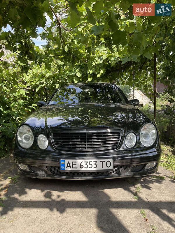 Седан Mercedes-Benz E-Class 2002 в Кривому Розі
