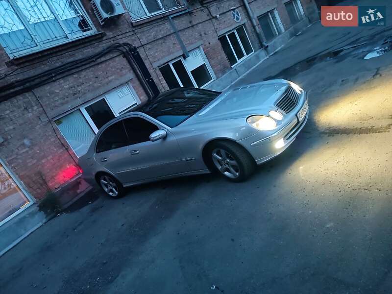 Седан Mercedes-Benz E-Class 2002 в Черкассах