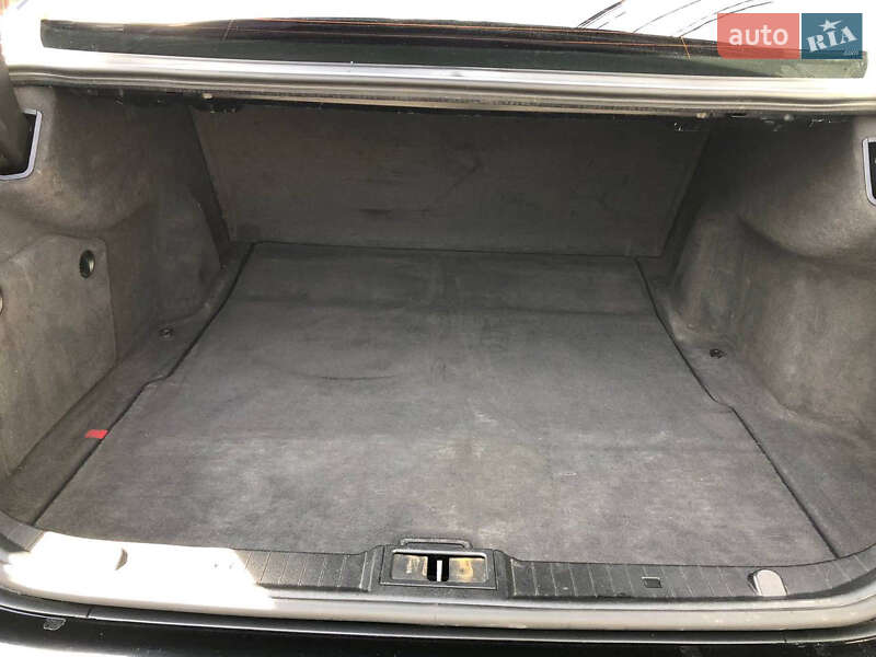 Седан Mercedes-Benz E-Class 2002 в Кривому Розі