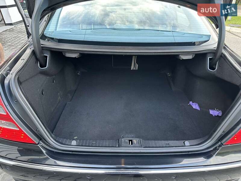 Седан Mercedes-Benz E-Class 2005 в Львове