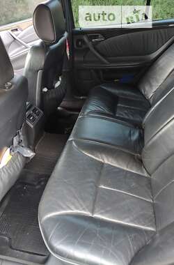 Седан Mercedes-Benz E-Class 2000 в 