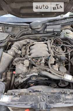Седан Mercedes-Benz E-Class 2000 в 