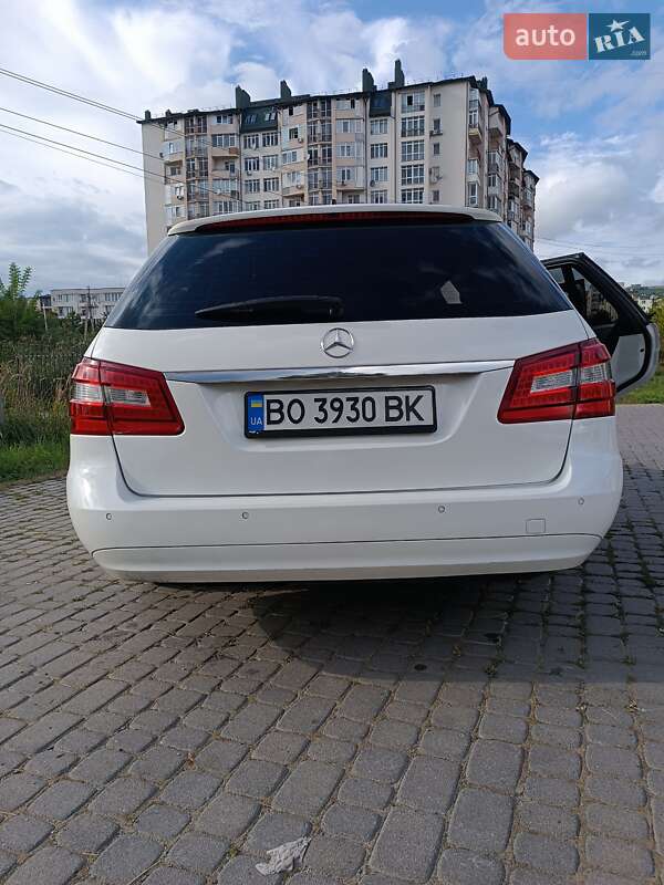 Универсал Mercedes-Benz E-Class 2011 в Львове