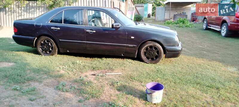 Седан Mercedes-Benz E-Class 1996 в Кременчуці фото 12 Седан Mercedes-Benz E-Class 1996 в Кременчуці