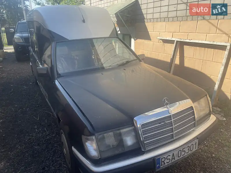 Mercedes-Benz E-Class 1989