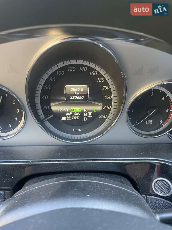 Седан Mercedes-Benz E-Class 2012 в Кривом Роге