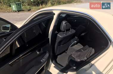 Седан Mercedes-Benz E-Class 2012 в Пулинах