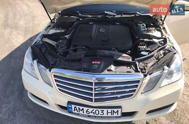 Седан Mercedes-Benz E-Class 2012 в Пулинах