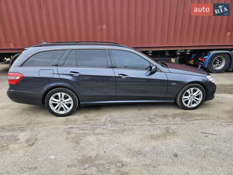 Универсал Mercedes-Benz E-Class 2011 в Луцке