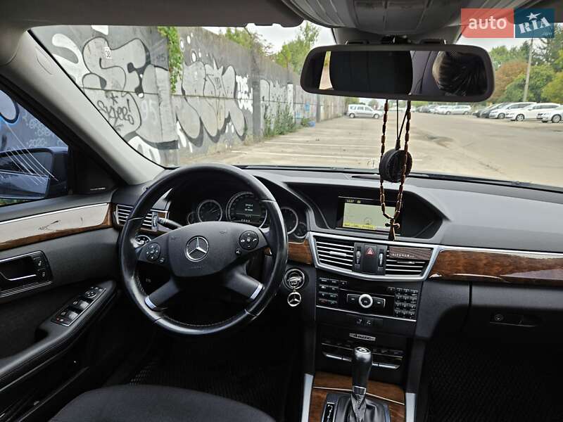 Универсал Mercedes-Benz E-Class 2011 в Луцке