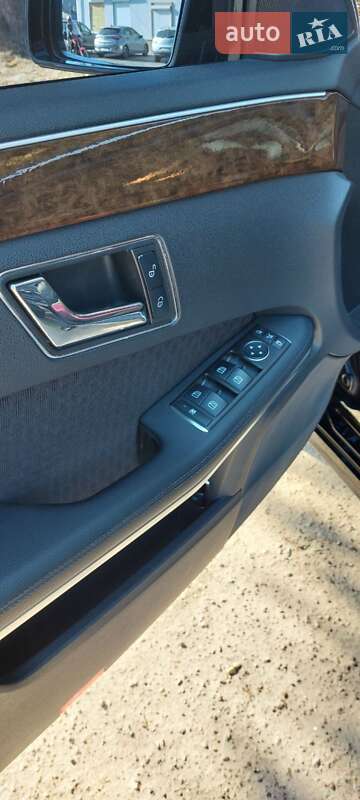 Седан Mercedes-Benz E-Class 2011 в Черкасах
