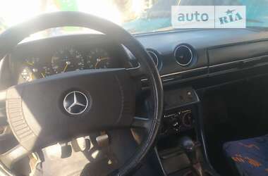 Седан Mercedes-Benz E-Class 1978 в Хмельницькому