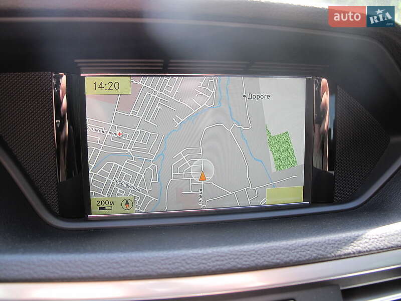 Седан Mercedes-Benz E-Class 2011 в Днепре