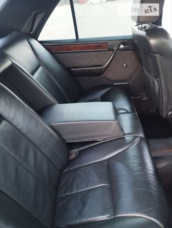 Седан Mercedes-Benz E-Class 1994 в Киеве