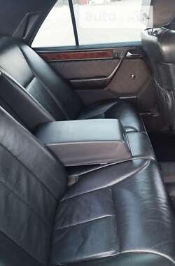 Седан Mercedes-Benz E-Class 1994 в 